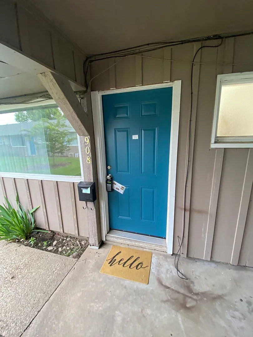 1 bed, 1.0 bath, 566 sqft, $1,025 — Photo 2