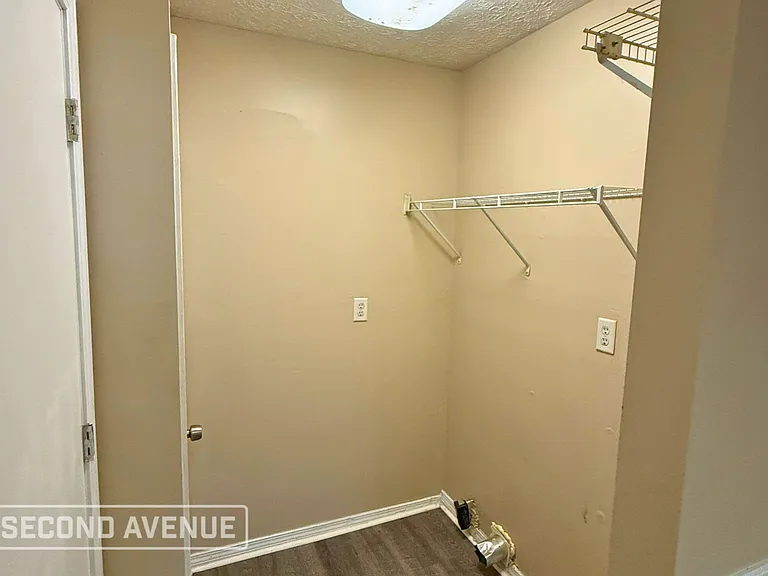 2704 Morris Majestic Rd — Photo 9