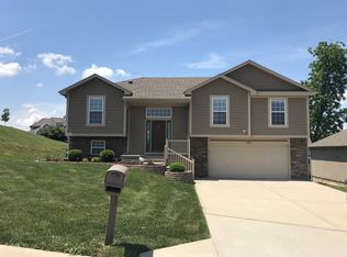 12216 Ewing St, Grandview, MO 64030