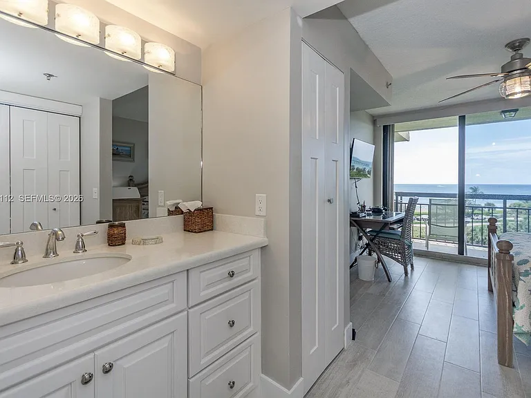 101 S Seas Dr #502 — Photo 23