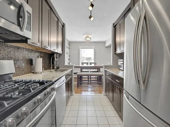 565 Grove St #F1, Clifton City, NJ 07013