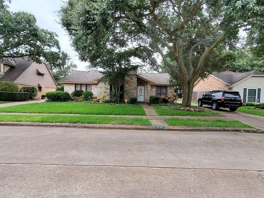 1st image of 21311 Park Willow Dr