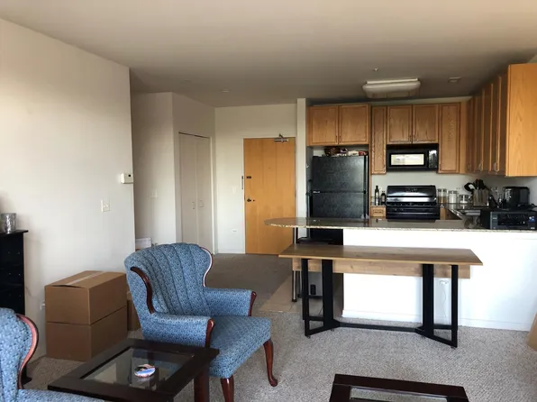 7243 Madison St APT 311, Forest Park, IL 60130