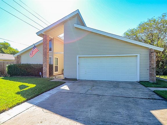 2nd image of 306 Buckeye Dr