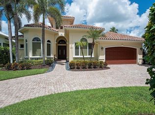 1820 Sandpiper St, Naples, FL 34102