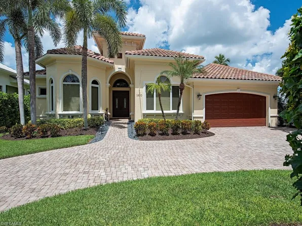 1820 SANDPIPER ST, NAPLES, FL 34102