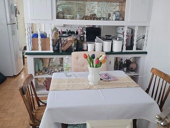 3rd image of 31 Beach Road