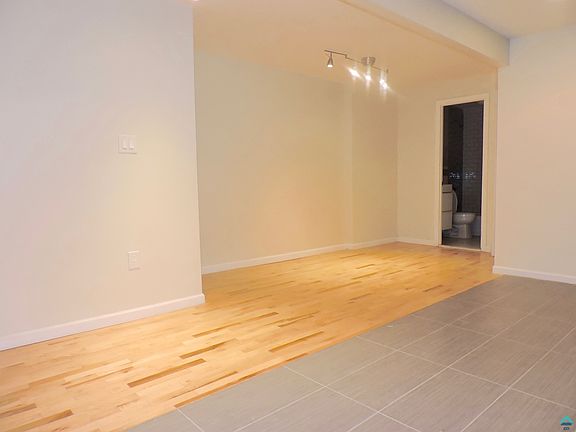 5th image of 2042 Pacific St APT 1