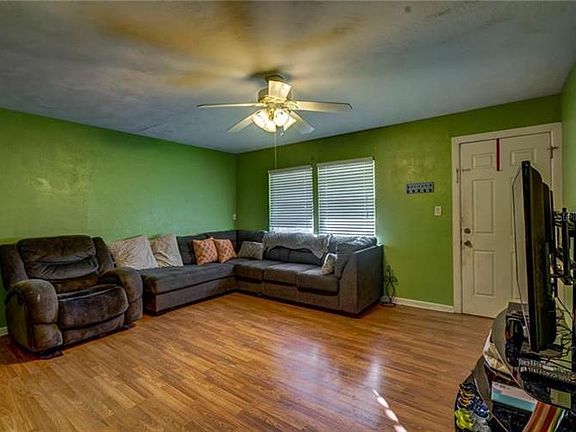 3rd image of 32848 County Road 473