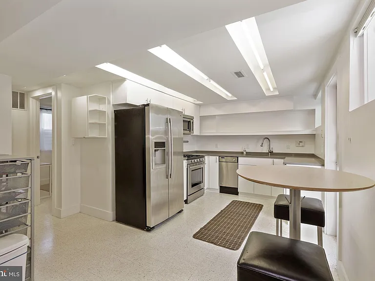 3640 Everett St NW — Photo 9