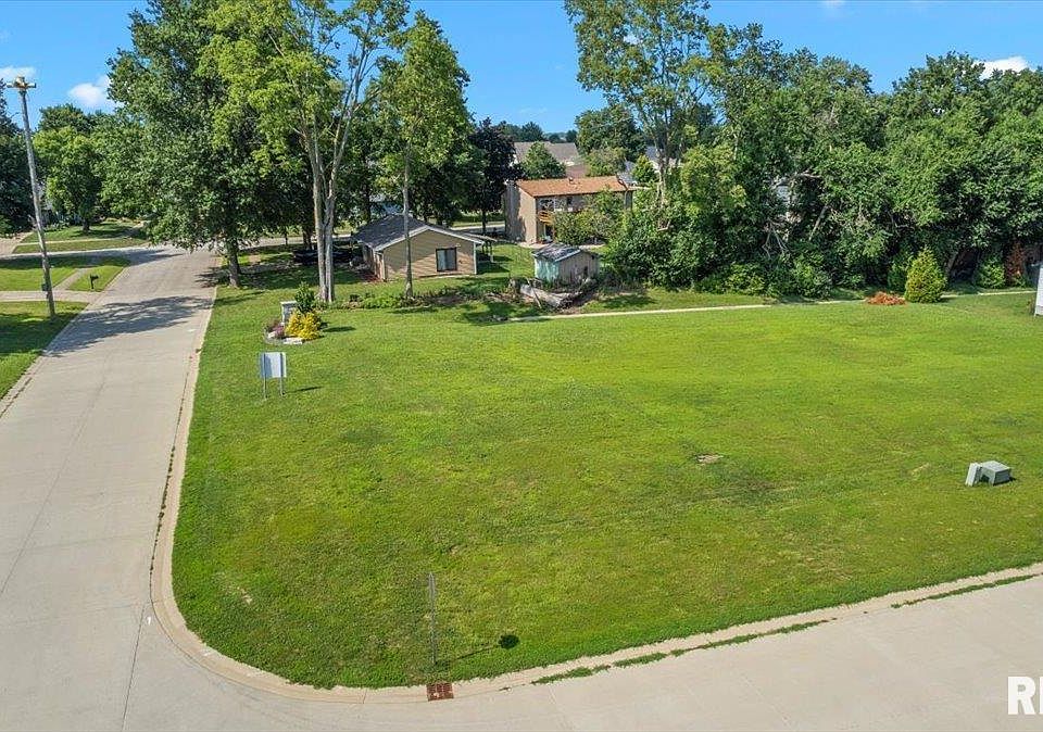 1st image of 71 Firefly Ct
