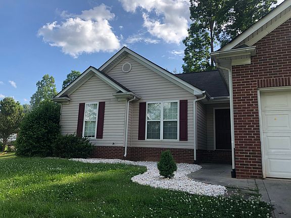 2nd image of 7190 Oxford Bluff Dr