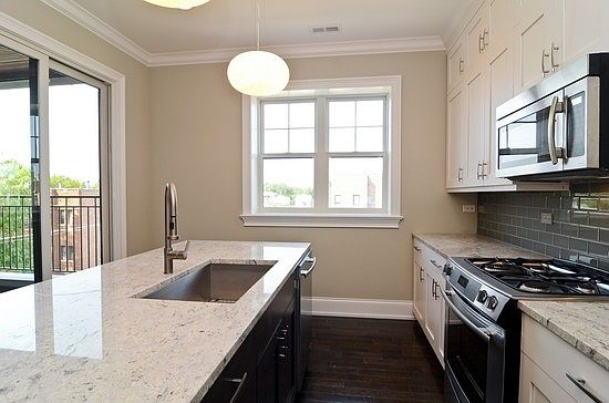 5th image of 1607 W Waveland Ave APT 3E