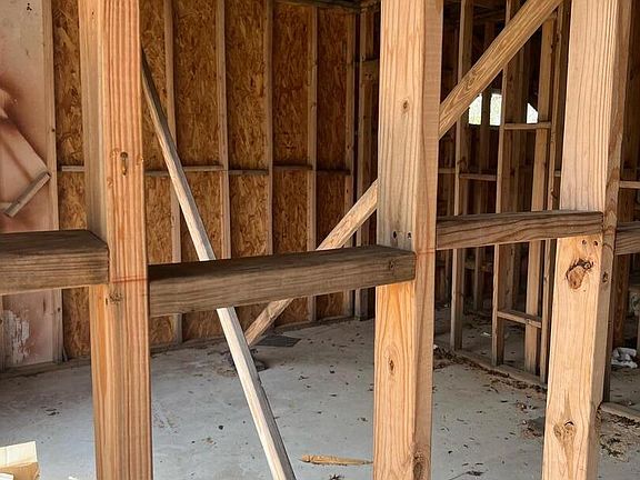 2nd image of 123 Yuma Street