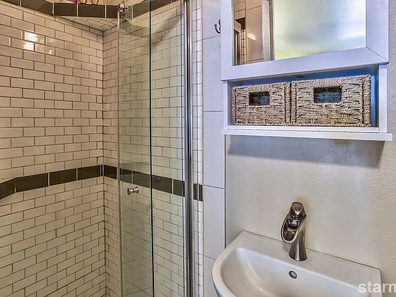 3rd image of 3584 Vanda Lee Way