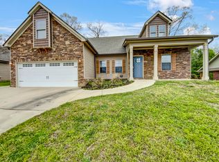 300 Peachtree Cir, Ringgold, GA 30736