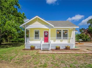 711 Green Valley Dr, Bastrop, TX 78602