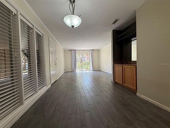 5th image of 507 NW 39TH ROAD #102
