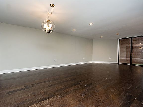 3rd image of 123 Acacia Dr Unit 305