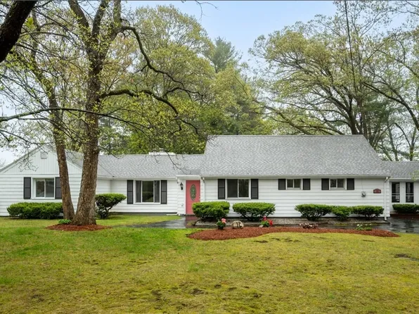 12 Arthur Woods Ave, Burlington, MA 01803