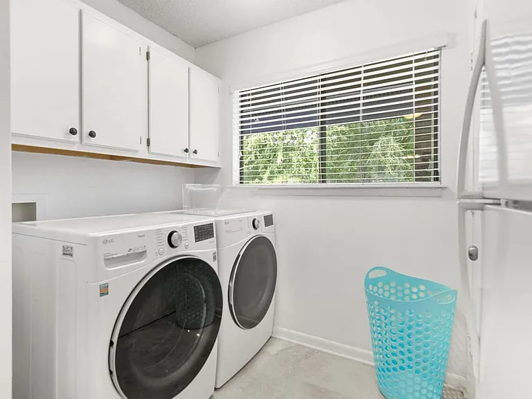 1161 Shadow Lake Cir #E — Photo 15