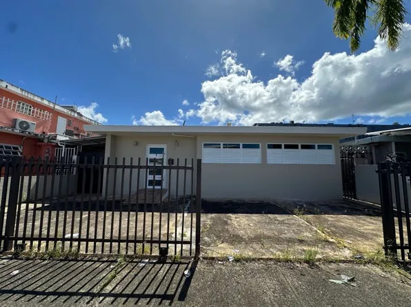 A 2 1 St, Carolina, PR 00985