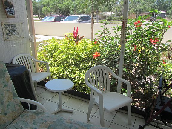 3rd image of 210 Park Blvd N APT 124