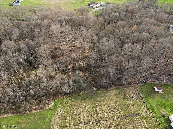4th image of 24865 Center Rd