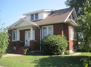 512 Locust St, Red Bud, IL 62278