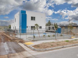 1216 11th St, Bakersfield, CA 93304