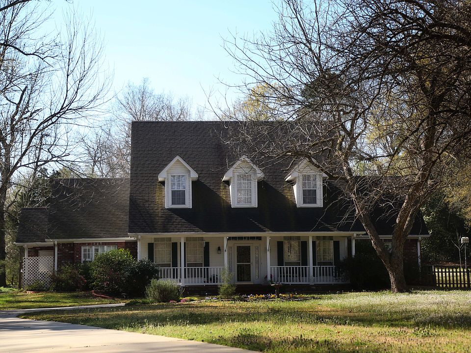 1st image of 1200 W Pinecrest Dr