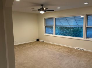 8345 Trumbull Ave APT 2, Skokie, IL 60076