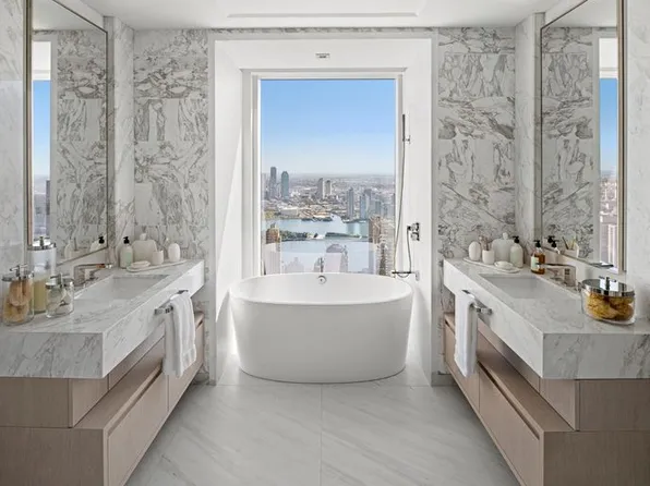 138 East 50th Street image 6 of 11