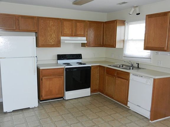 4th image of 250 Chinquapin Trl APT B