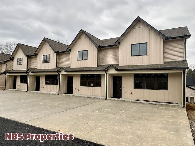 106 Emerson Way #106