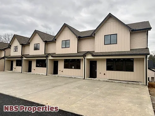 112 Emerson Way Photo 1