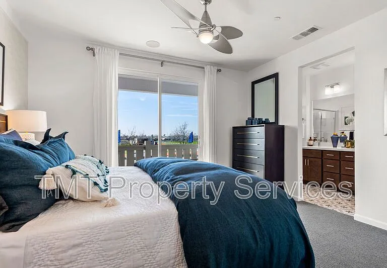 2957 Nimes Ln — Photo 32