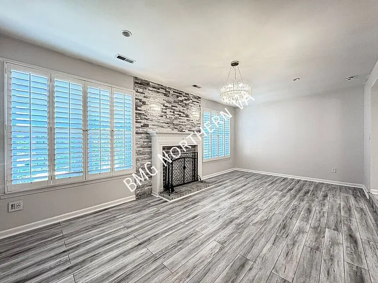 7450 Adams Park Ct — Photo 6
