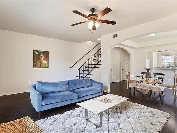 3rd image of 2427 Orleans Ave