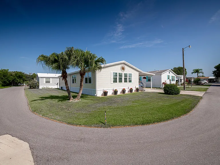 Oakview Estates — Photo 13