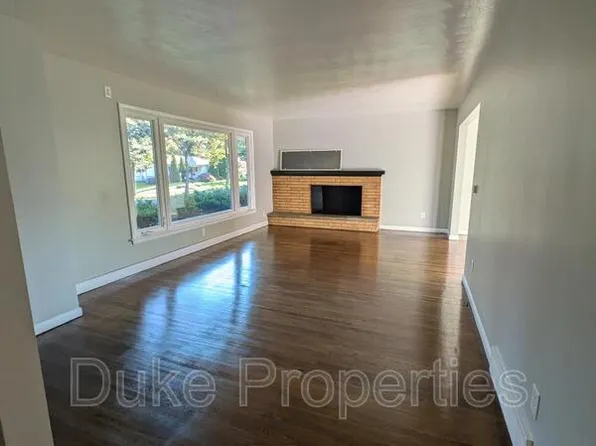 73 Governor Ter Unit 1, Rochester, NY 14609