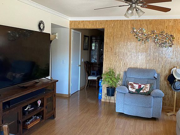3rd image of 8638 W Mariposa Dr