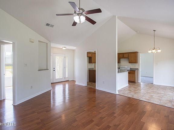 3rd image of 11336 Jessica Dr