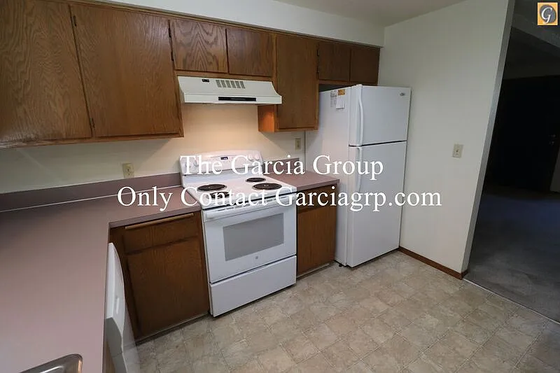 2 bed, 2.0 bath, 1036 sqft, $1,895 — Photo 3