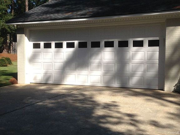  Side Entrance Garage