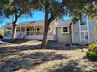 10252 Oak Grove Dr, Descanso, CA 91916