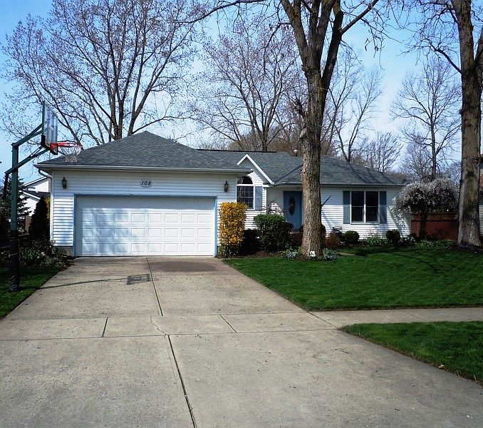 1st image of 108 Loyola Dr