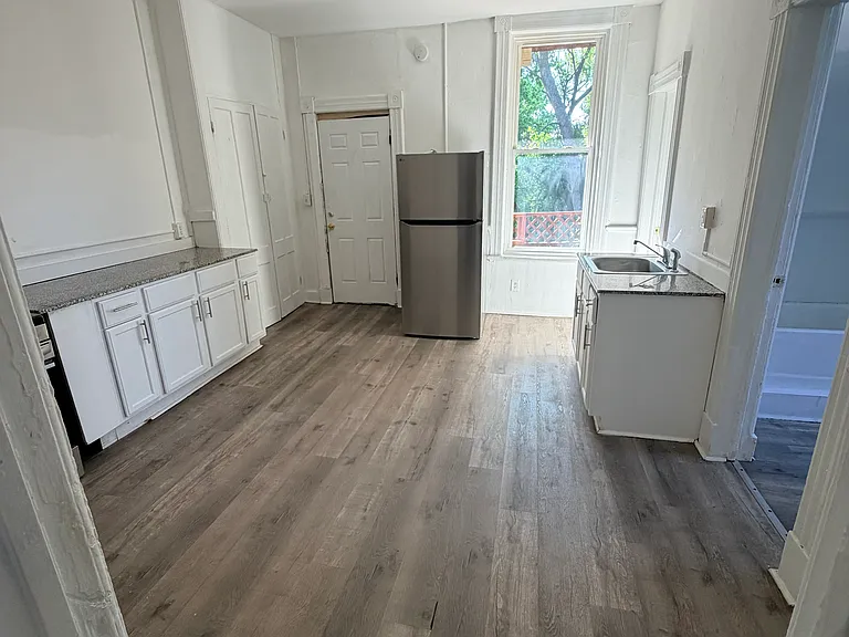 42 Ontario St #2 — Photo 4