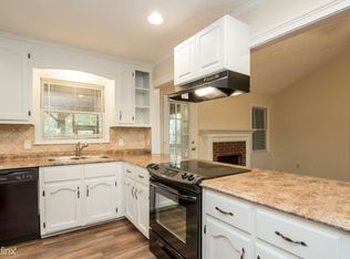 828 Georgetown Dr, Winder, GA 30680