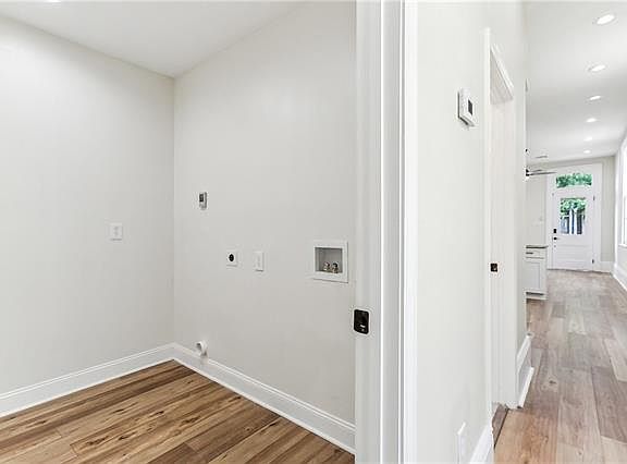 5th image of 819 3rd St